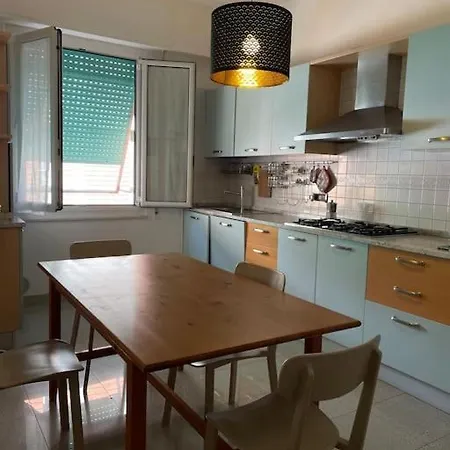 Maison E *